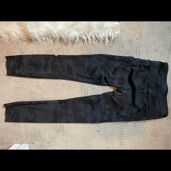 Lululemon Black Camo Speed Tight Leggings. - Picture 2 of 2